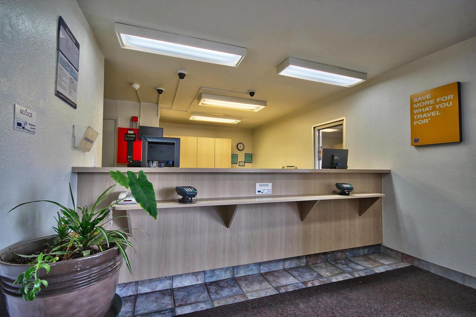 America'S Best Value Inn & Suites-Хелена Экстерьер фото