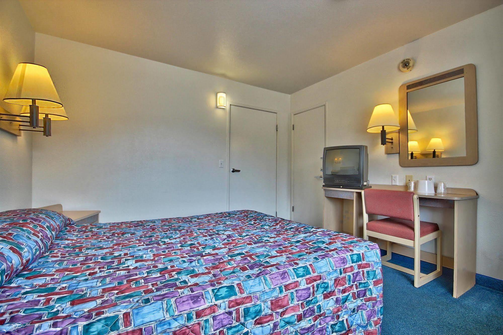 America'S Best Value Inn & Suites-Хелена Экстерьер фото